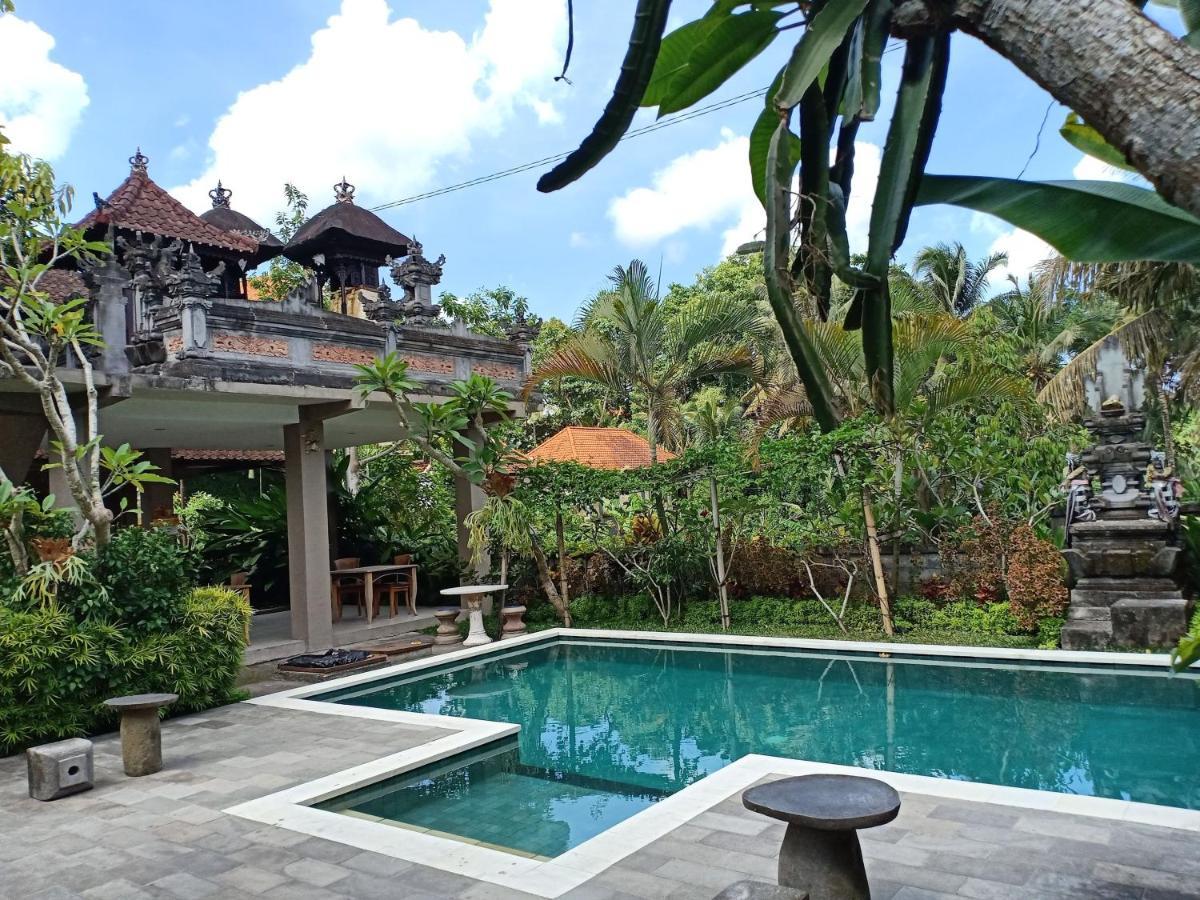 Ayu Bisma Homestay Ubud Esterno foto
