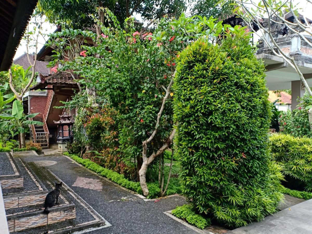 Ayu Bisma Homestay Ubud Esterno foto