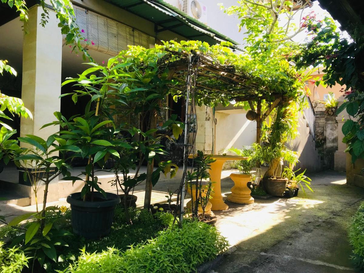 Ayu Bisma Homestay Ubud Esterno foto