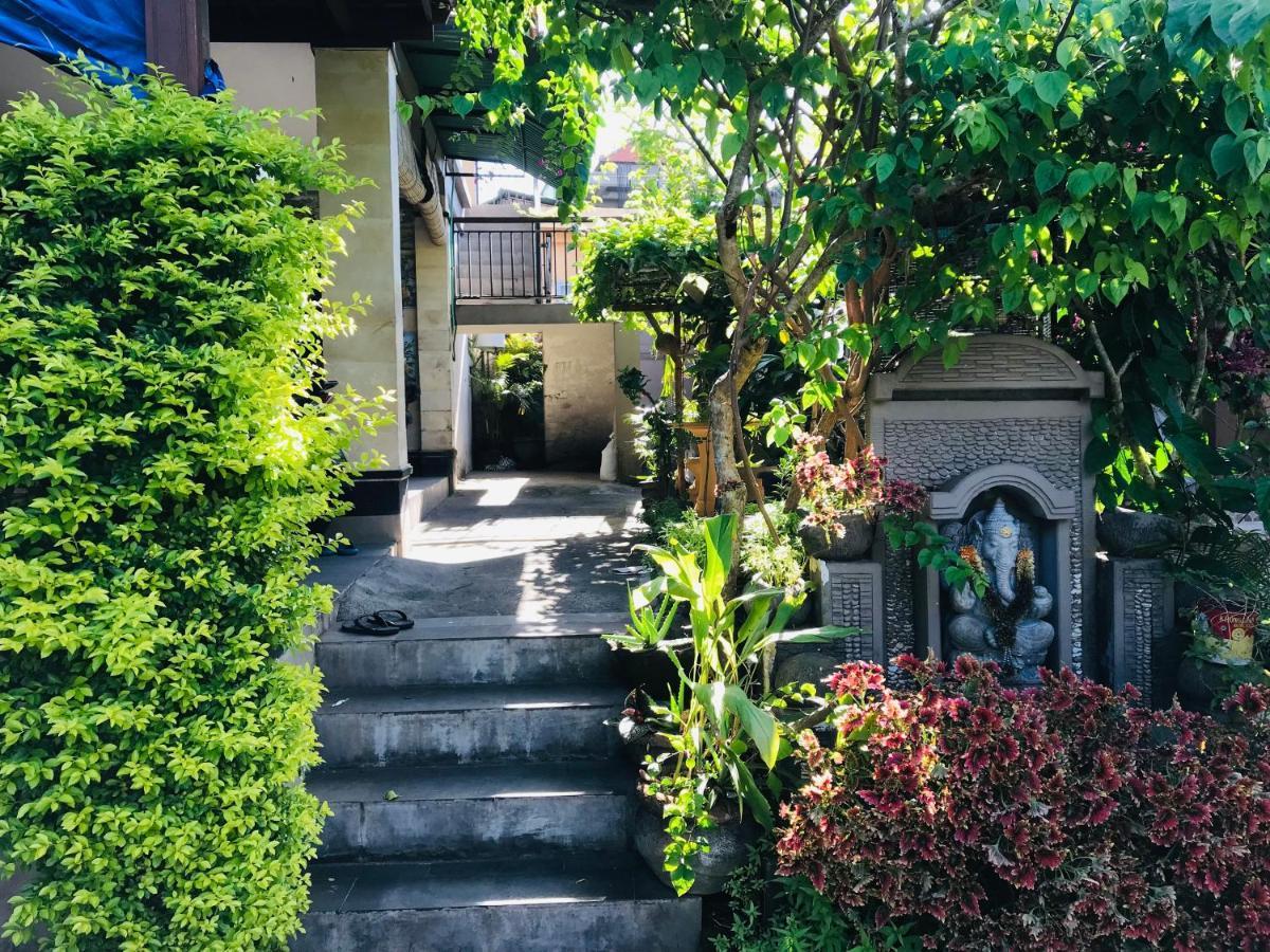 Ayu Bisma Homestay Ubud Esterno foto