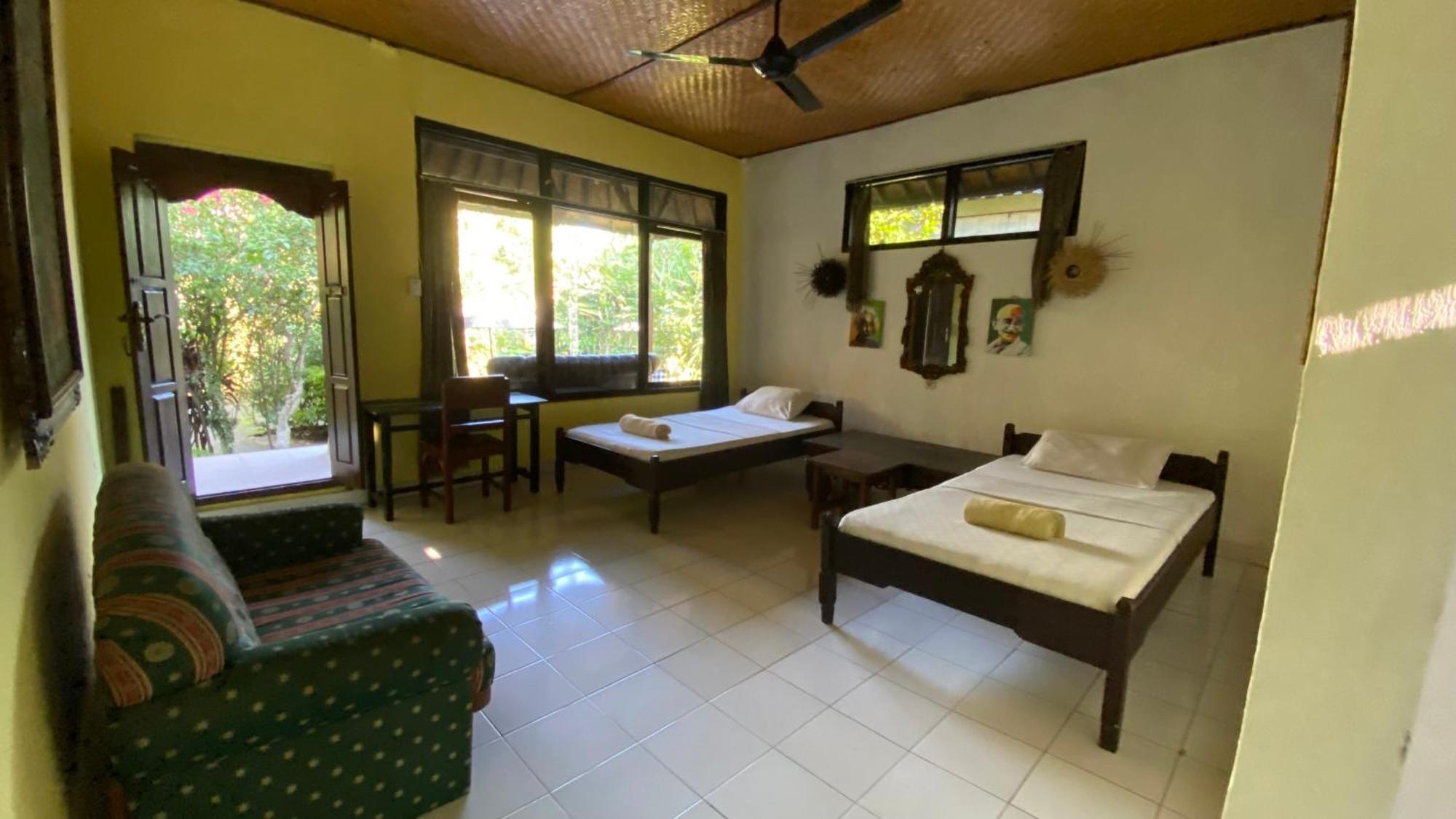 Ayu Bisma Homestay Ubud Esterno foto